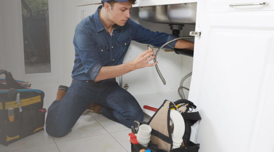 Expert burst pipe repair services in San Saba, TX